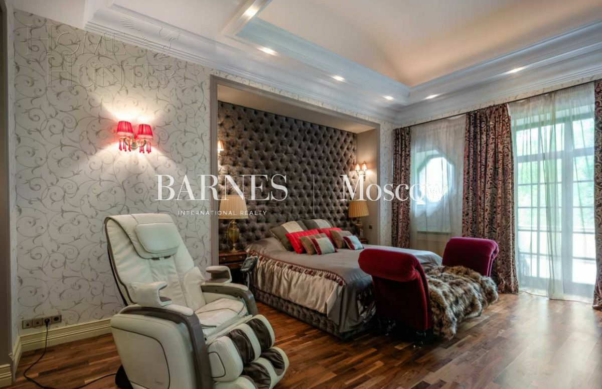 2-этажный коттедж 1 400 м² с отделкой