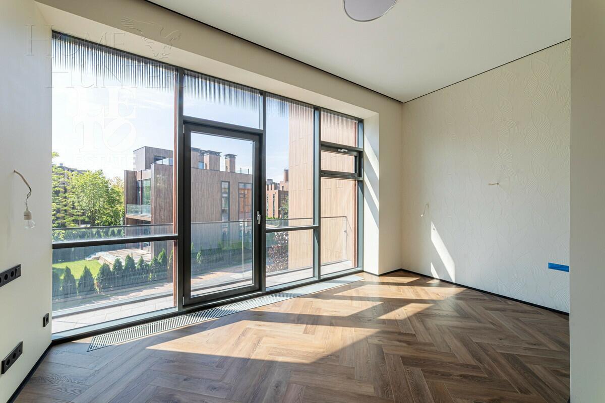 3-этажный таунхаус 169 м² с отделкой