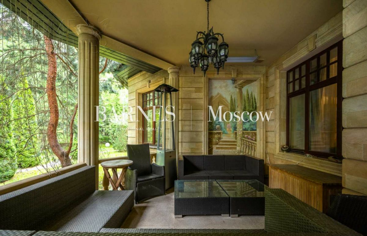 2-этажный коттедж 1 400 м² с отделкой