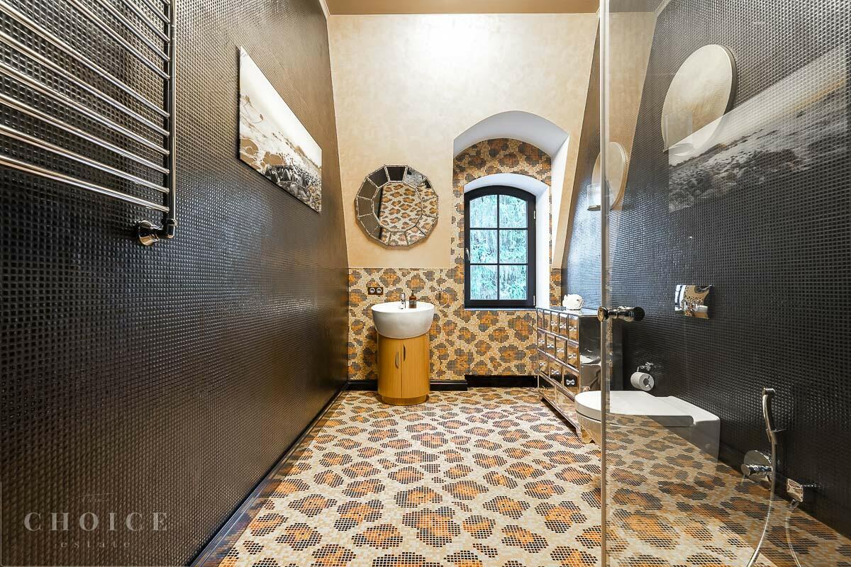 2-этажный коттедж 800 м² с отделкой