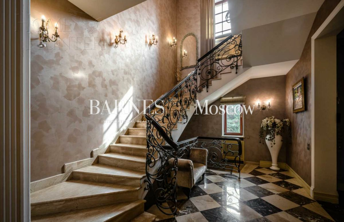 2-этажный коттедж 1 400 м² с отделкой