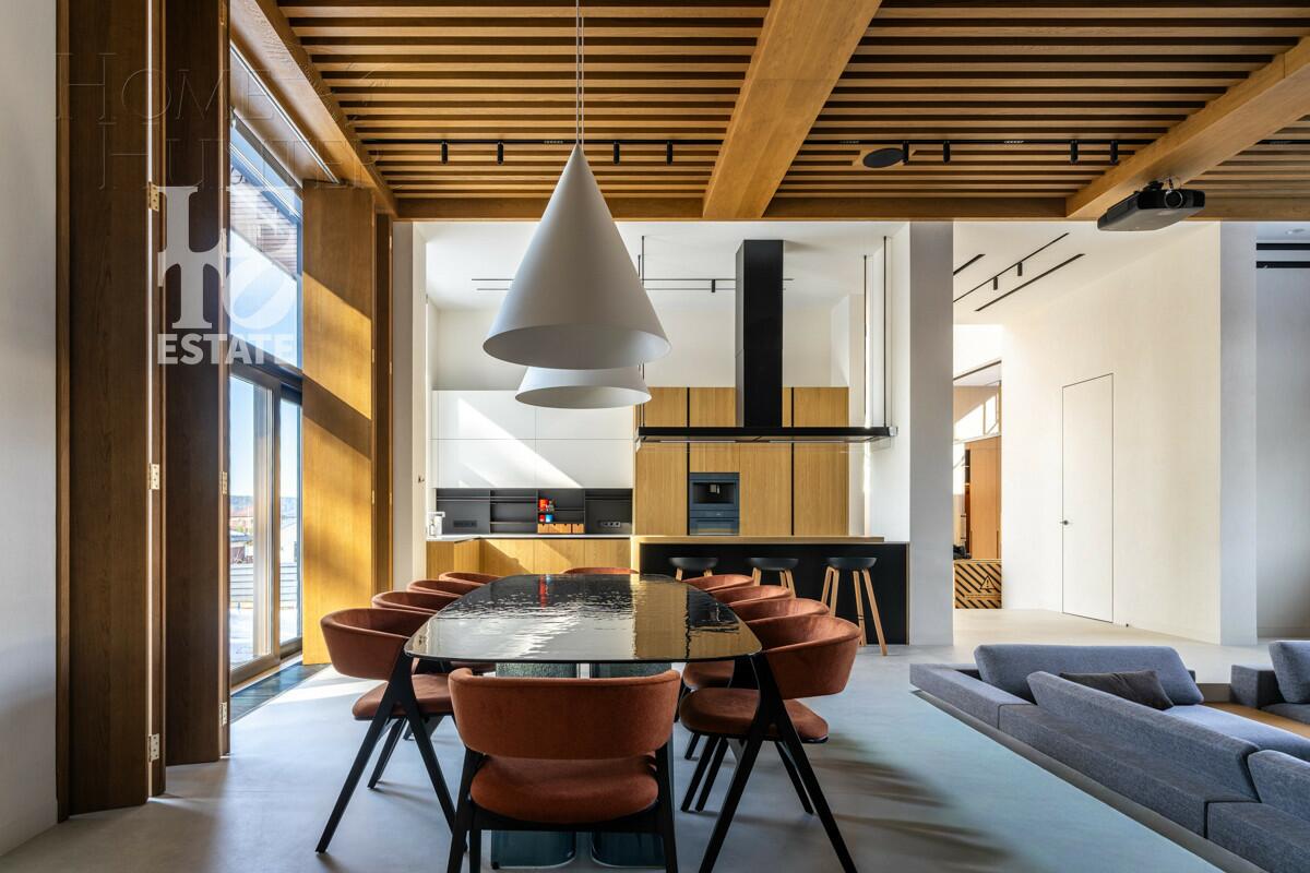 2-этажный коттедж 650 м² с отделкой