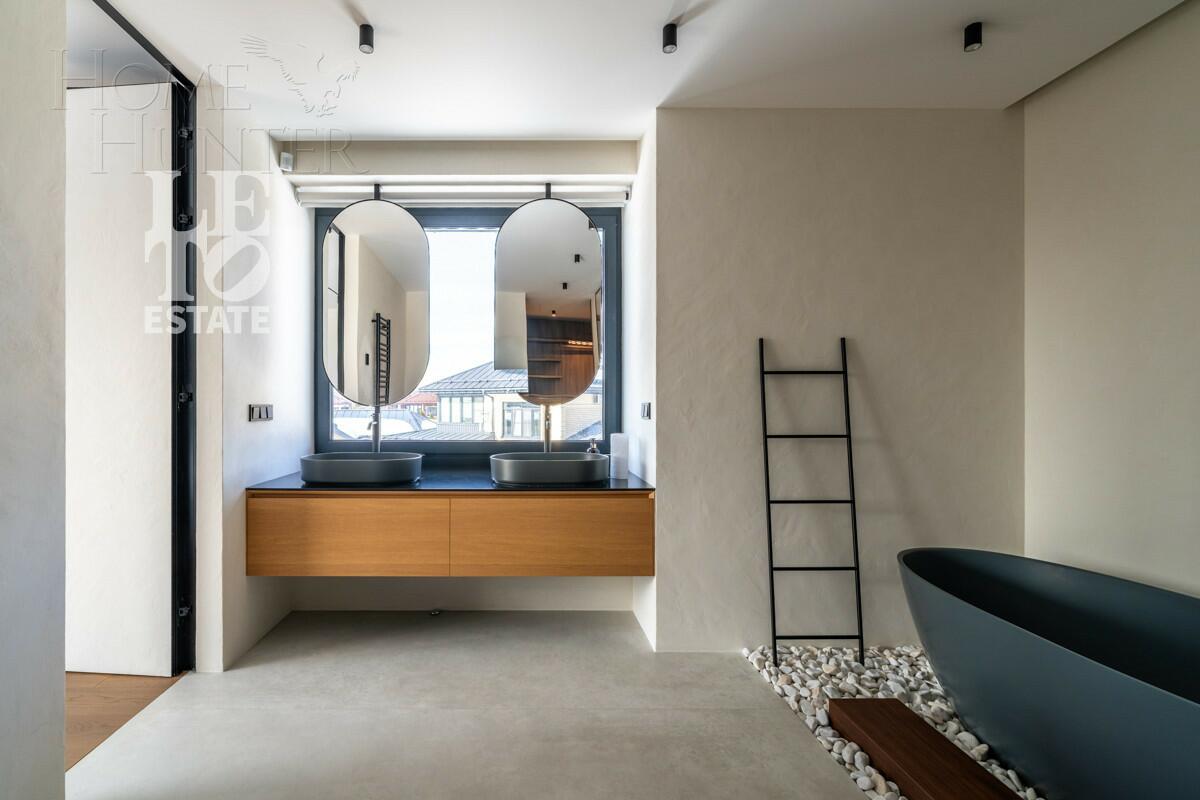 2-этажный коттедж 650 м² с отделкой