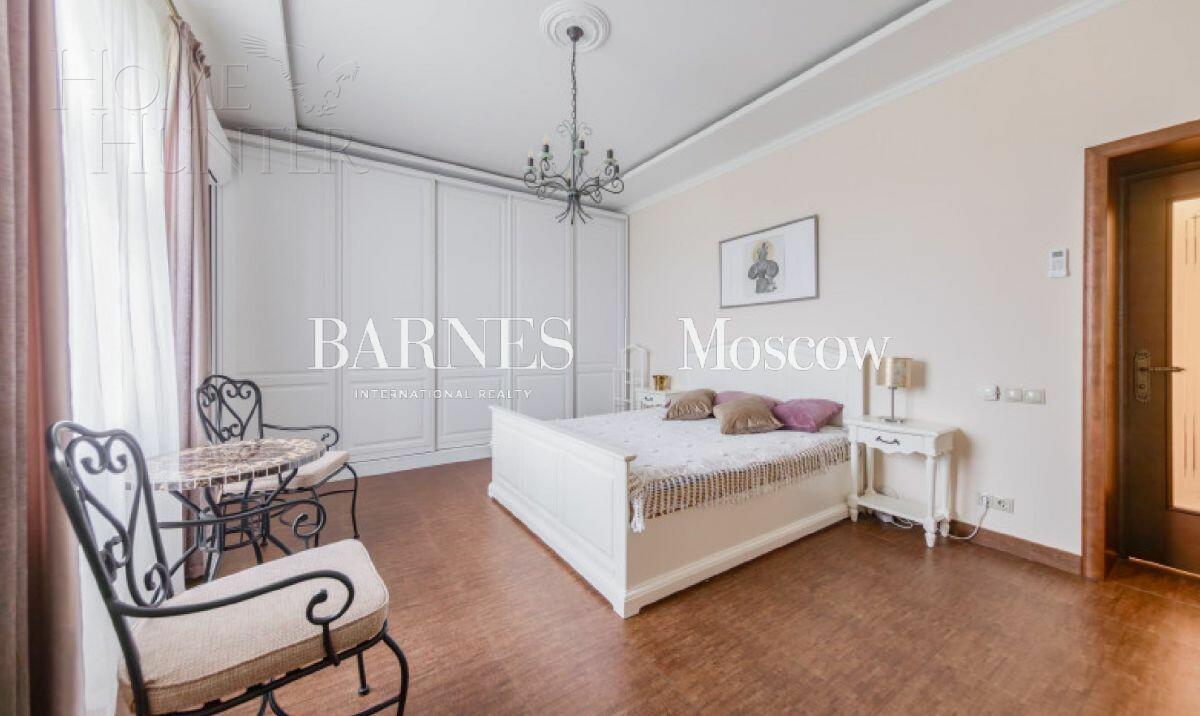 2-этажный коттедж 525 м² с отделкой