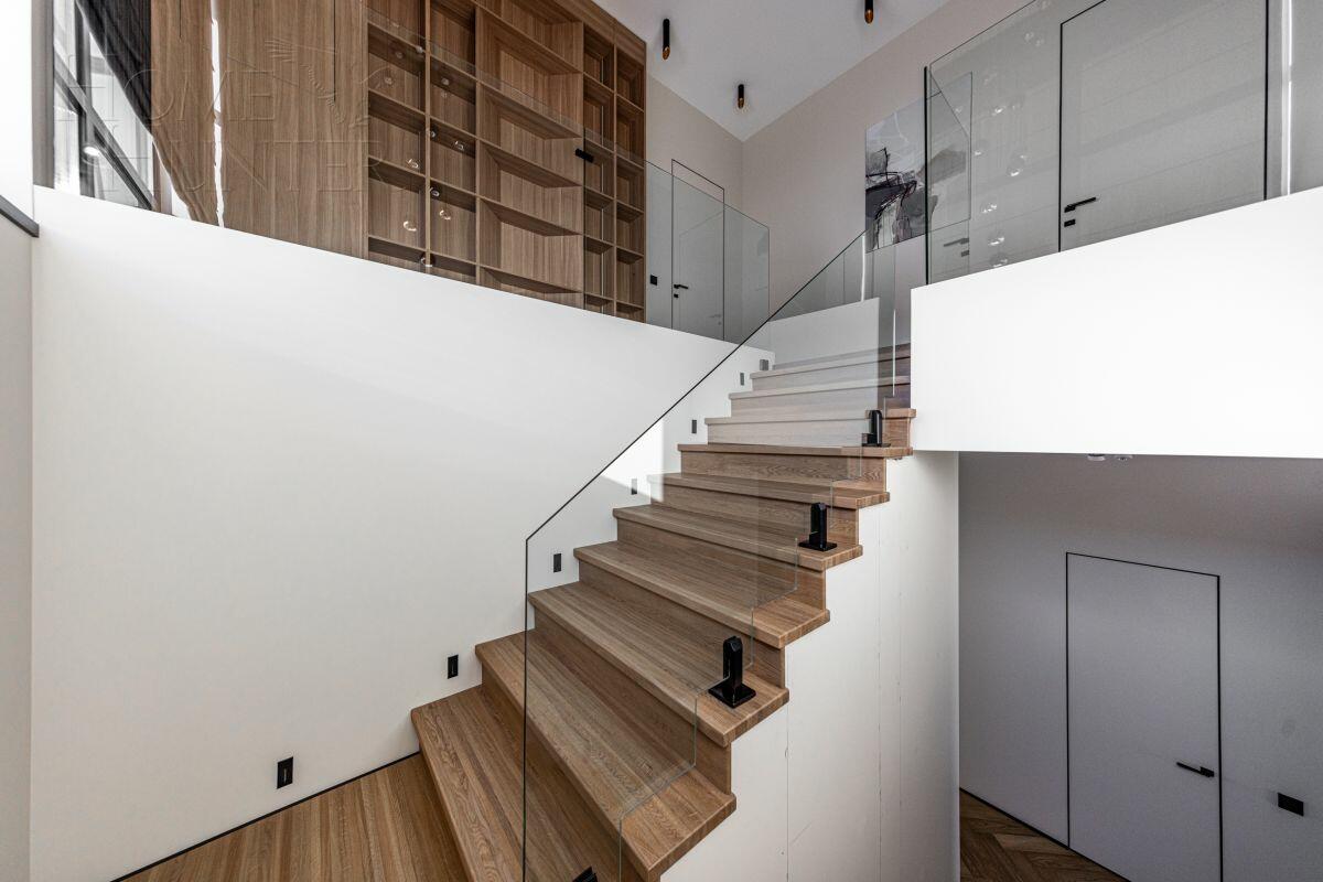 2-этажный коттедж 310 м² с отделкой