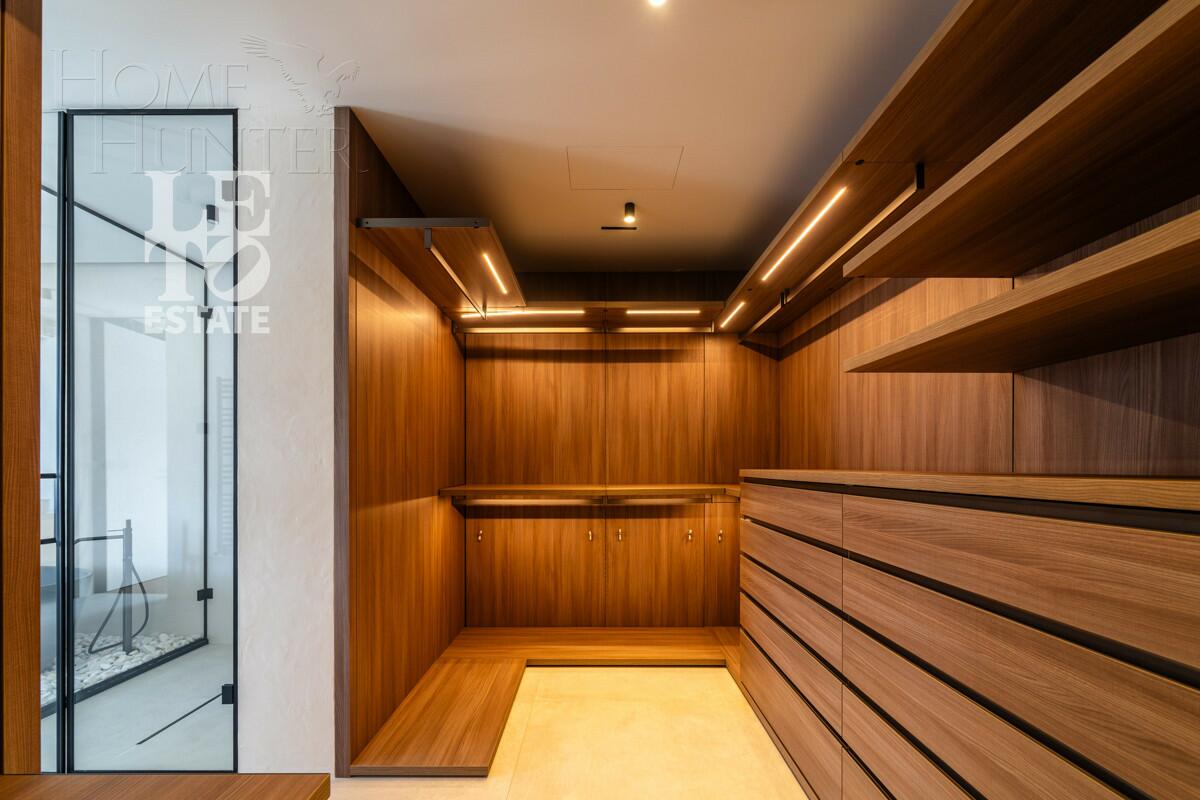 2-этажный коттедж 650 м² с отделкой