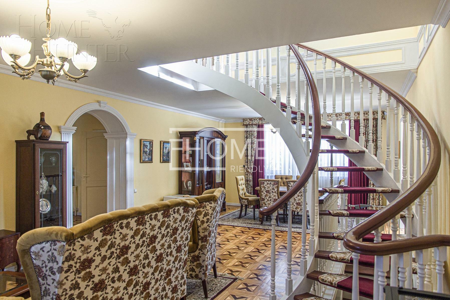 2-этажный коттедж 481.2 м² с отделкой