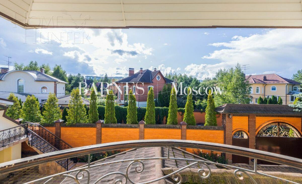 2-этажный коттедж 692 м² с отделкой