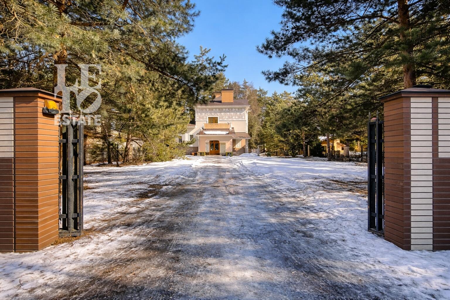 2-этажный коттедж 547 м² без отделки