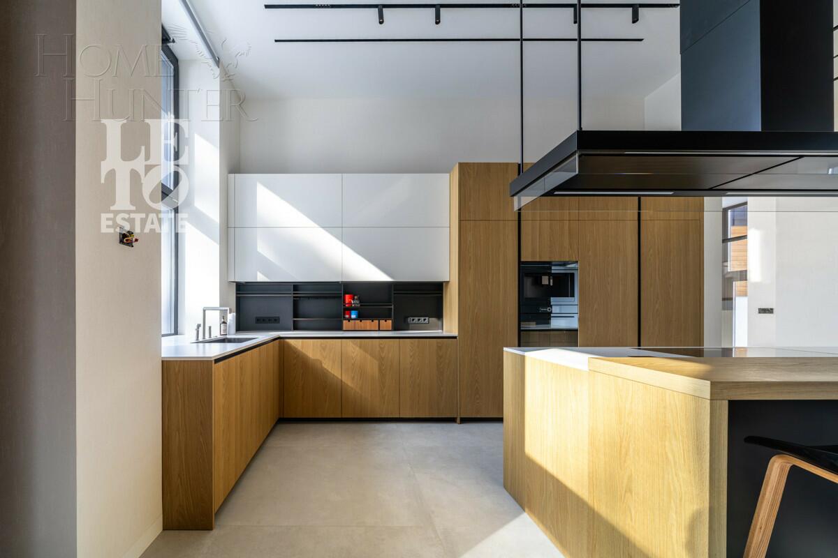 2-этажный коттедж 650 м² с отделкой