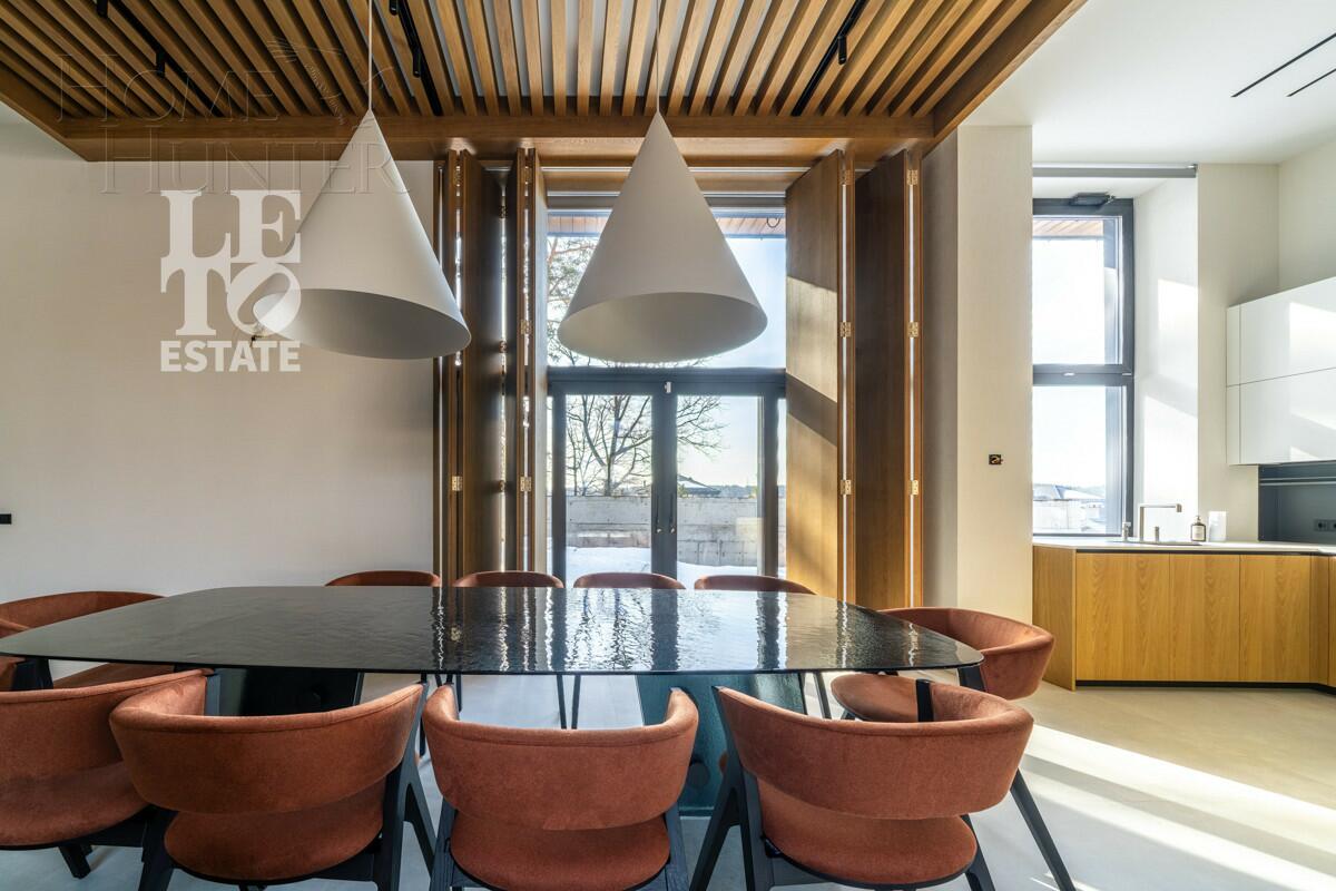 2-этажный коттедж 650 м² с отделкой