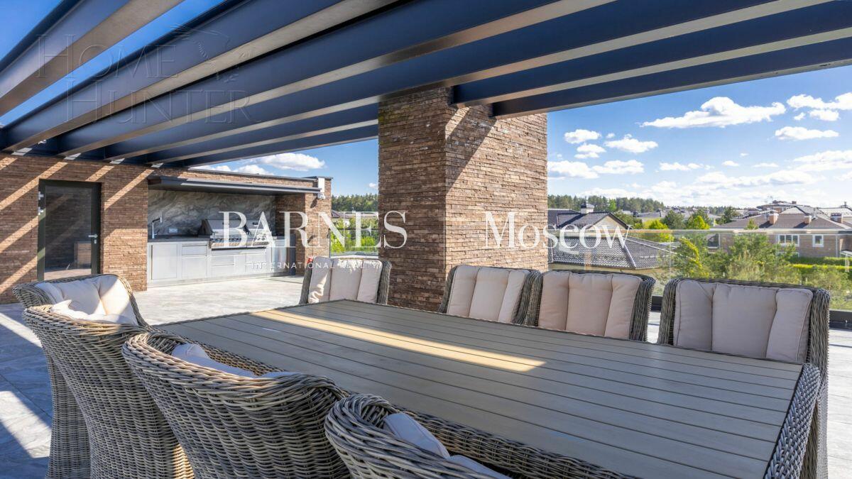 3-этажный коттедж 550 м² с отделкой