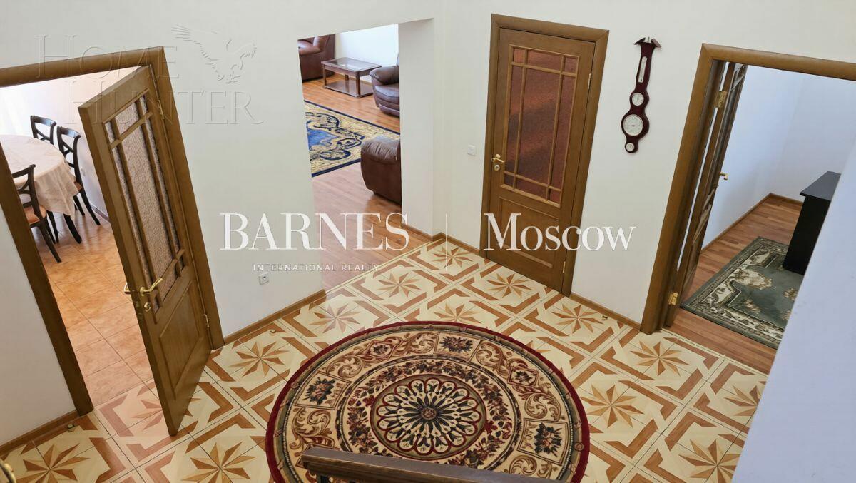 2-этажный таунхаус 286 м² с отделкой