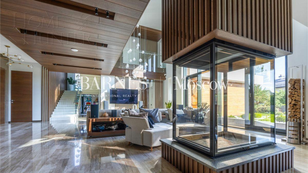 3-этажный коттедж 550 м² с отделкой