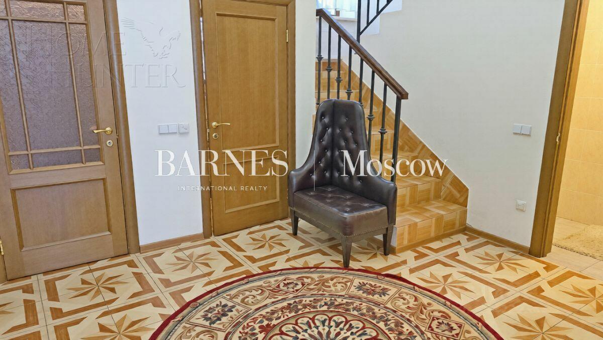 2-этажный таунхаус 286 м² с отделкой