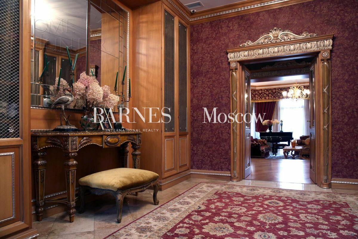 2-этажный коттедж 2 190 м² с отделкой