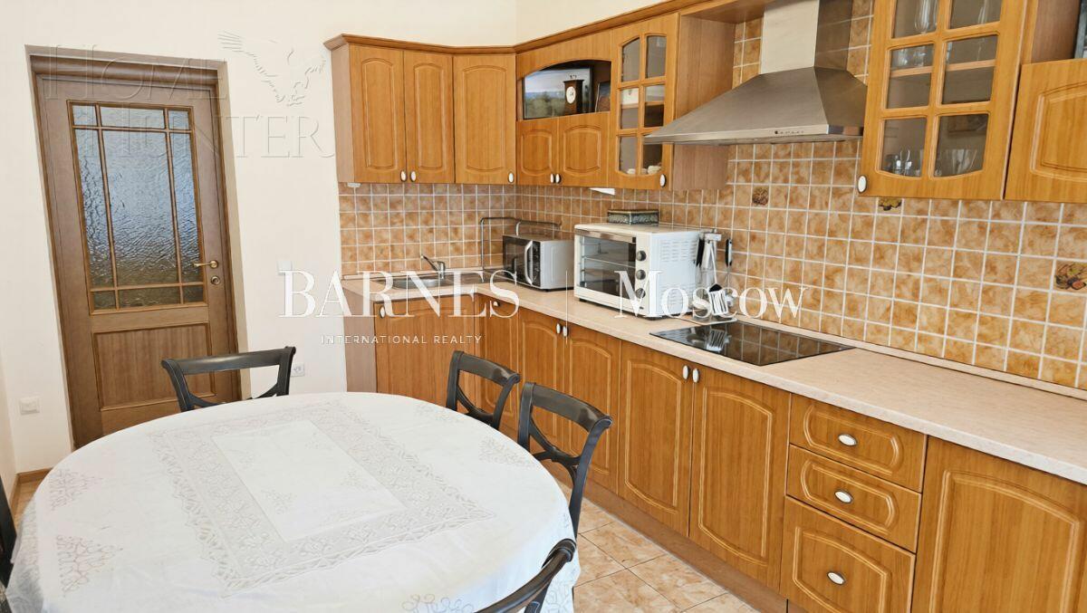 2-этажный таунхаус 286 м² с отделкой