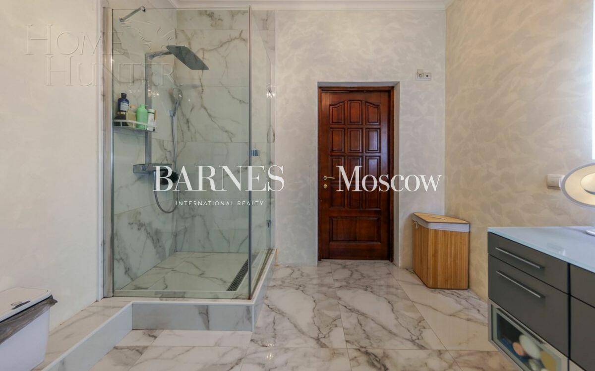 2-этажный коттедж 692 м² с отделкой