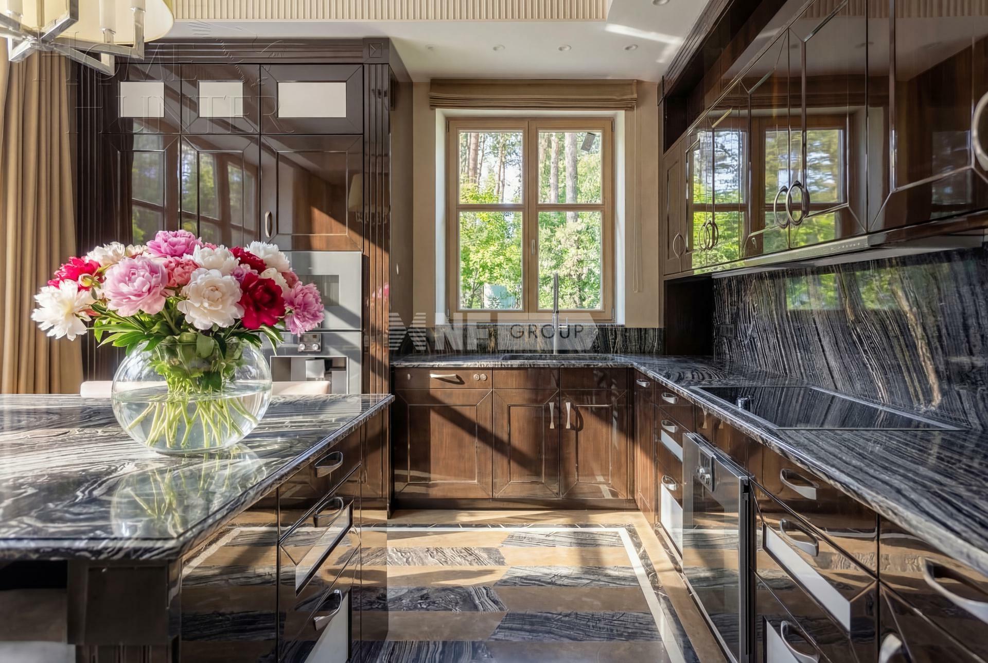 2-этажный коттедж 500 м² с отделкой