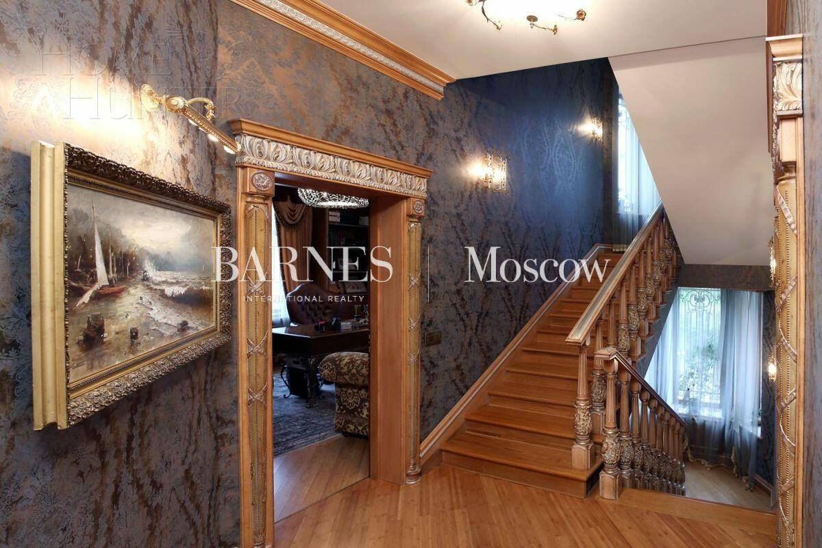 2-этажный коттедж 2 190 м² с отделкой