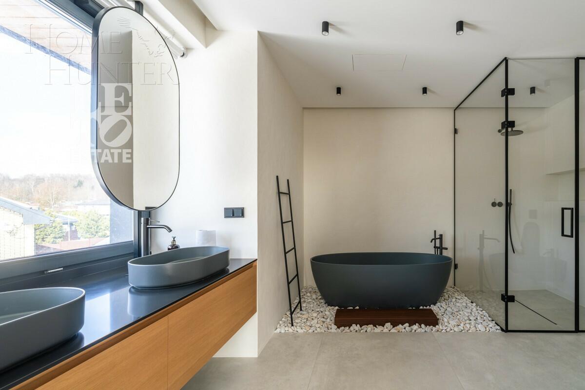 2-этажный коттедж 650 м² с отделкой