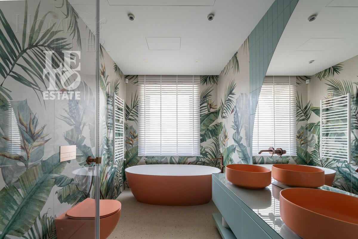 2-этажный коттедж 650 м² с отделкой