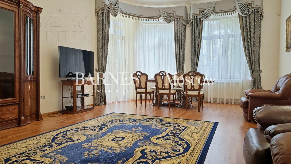 2-этажный таунхаус 286 м² с отделкой