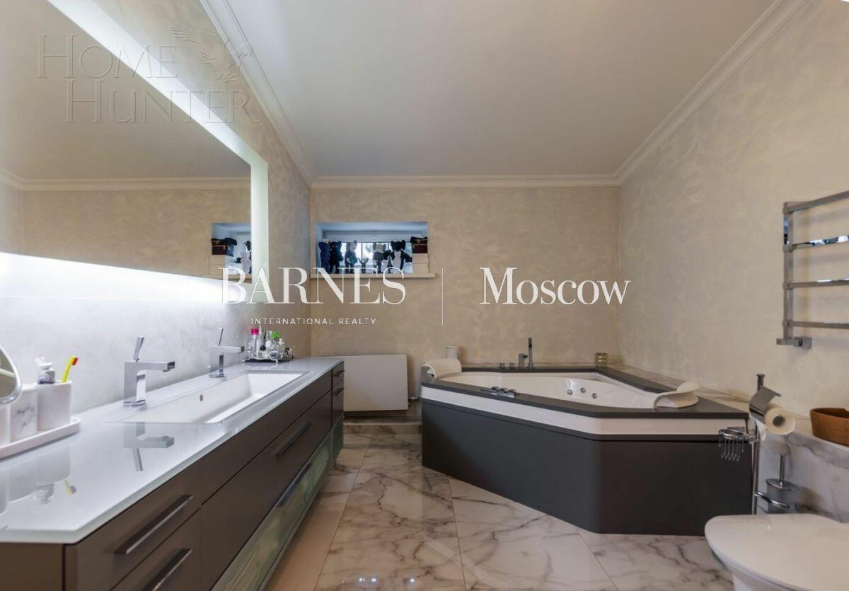 2-этажный коттедж 692 м² с отделкой