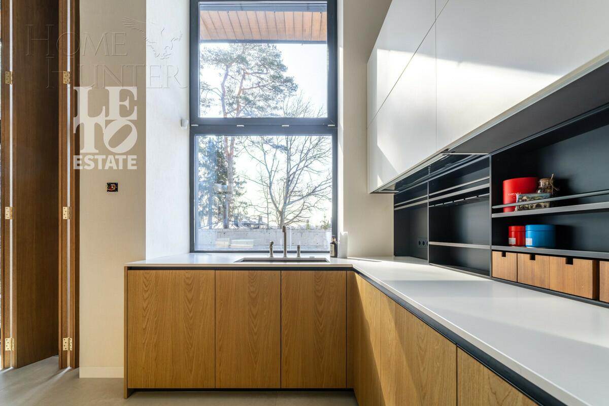 2-этажный коттедж 650 м² с отделкой