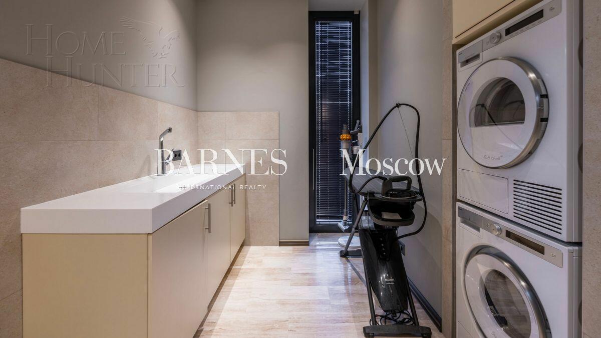 3-этажный коттедж 550 м² с отделкой