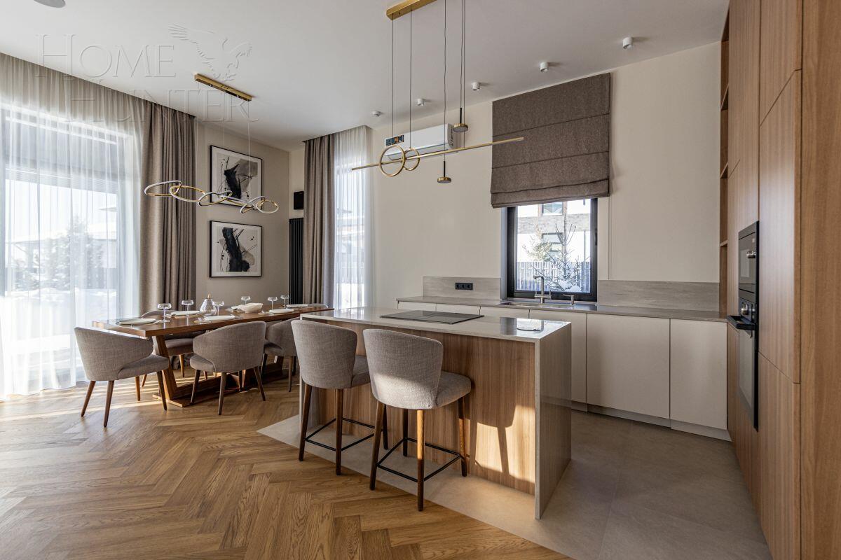 2-этажный коттедж 310 м² с отделкой