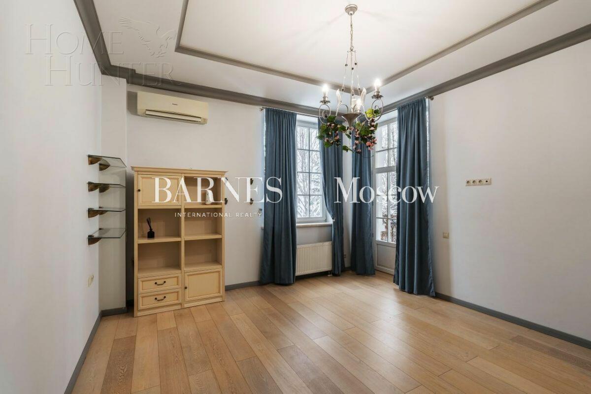 2-этажный коттедж 500 м² с отделкой