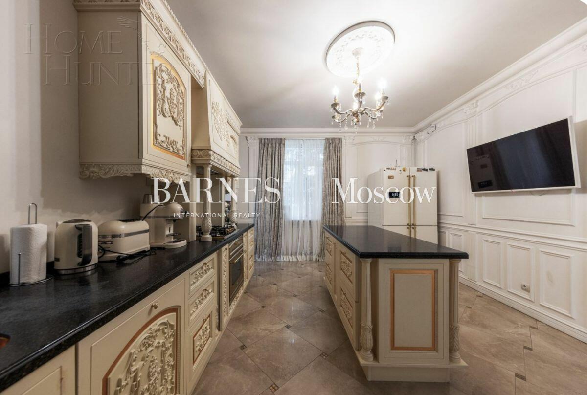 2-этажный коттедж 692 м² с отделкой