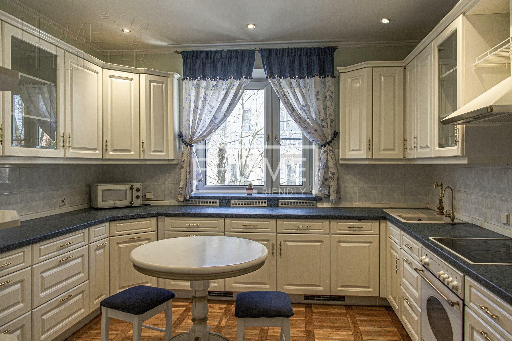 2-этажный коттедж 481.2 м² с отделкой