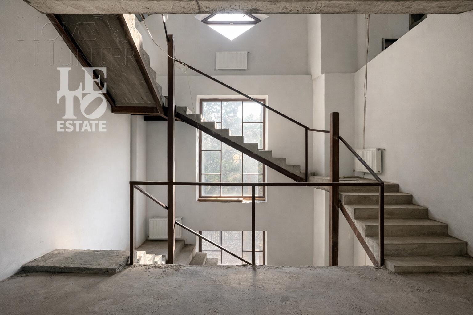 2-этажный коттедж 547 м² без отделки