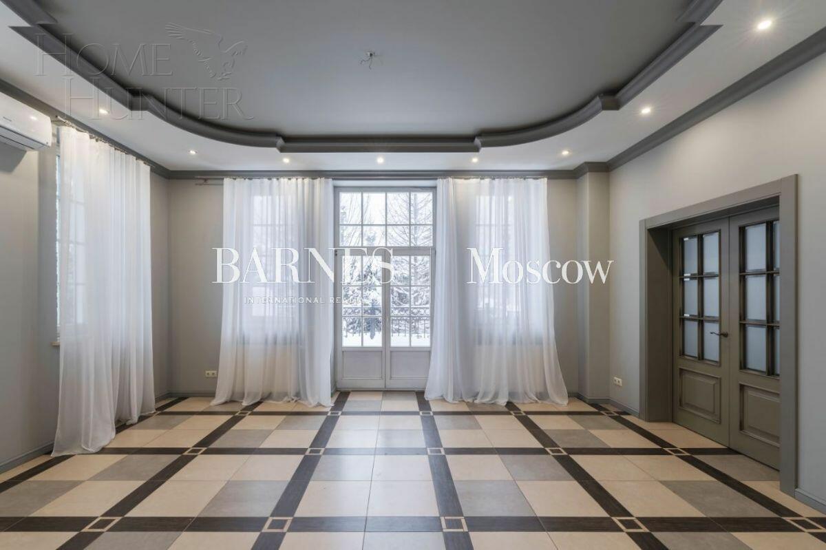 2-этажный коттедж 500 м² с отделкой