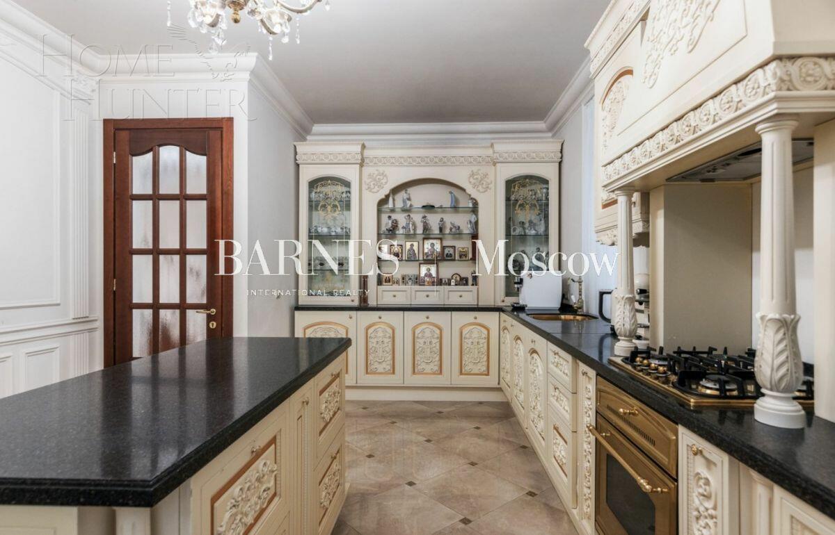 2-этажный коттедж 692 м² с отделкой