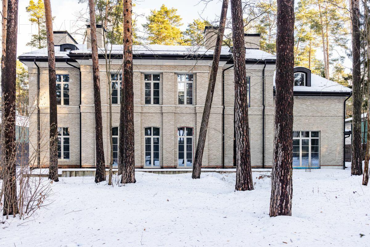 2-этажный коттедж 850 м² без отделки