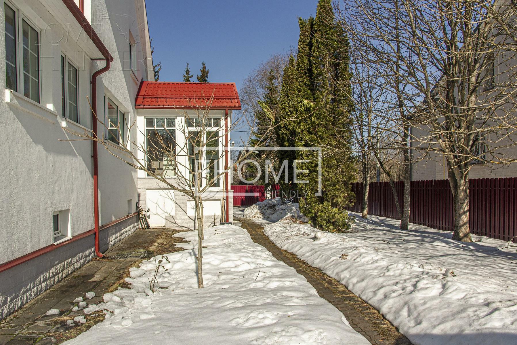 2-этажный коттедж 481.2 м² с отделкой