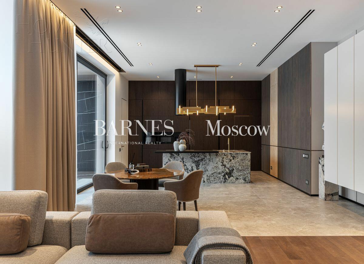 2-этажный коттедж 1 066 м² с отделкой