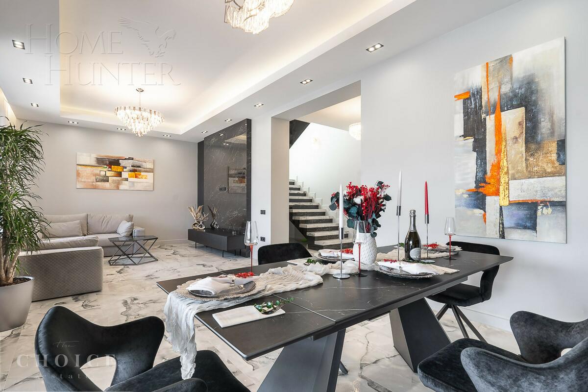 2-этажный коттедж 340 м² с отделкой