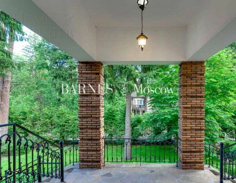 2-этажный коттедж 550 м² с отделкой