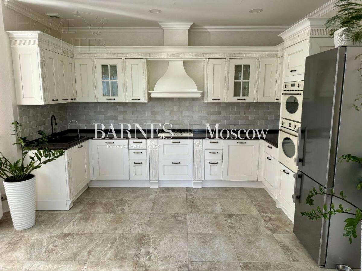 2-этажный коттедж 400 м² с отделкой