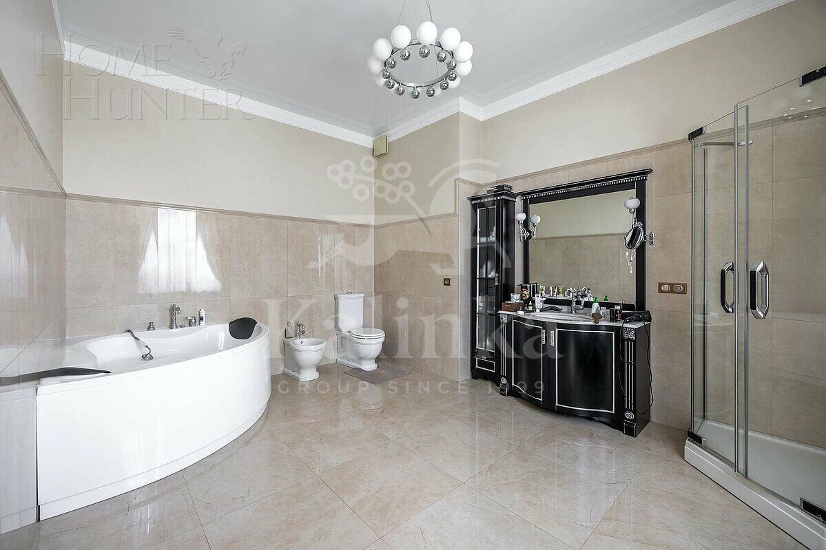 2-этажный таунхаус 350 м² с отделкой