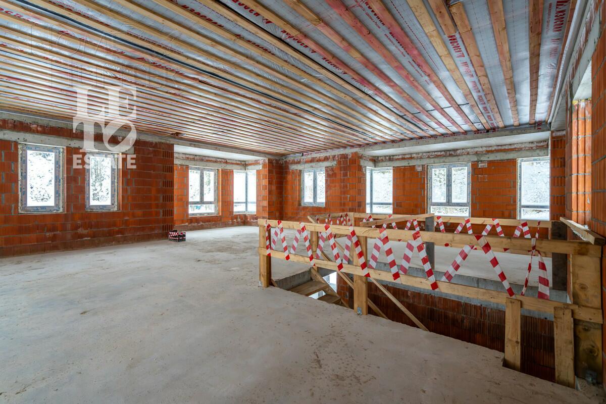 2-этажный коттедж 270 м² без отделки