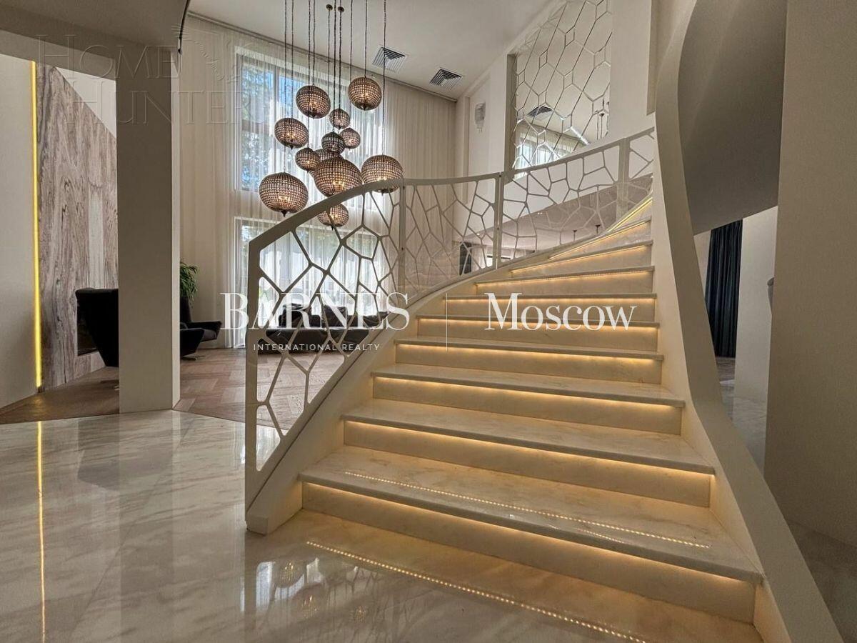 2-этажный коттедж 700 м² с отделкой