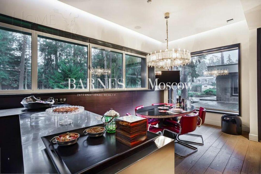 2-этажный коттедж 1 400 м² с отделкой