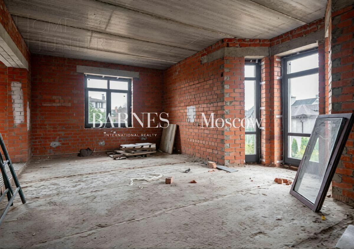 2-этажный коттедж 520 м² без отделки