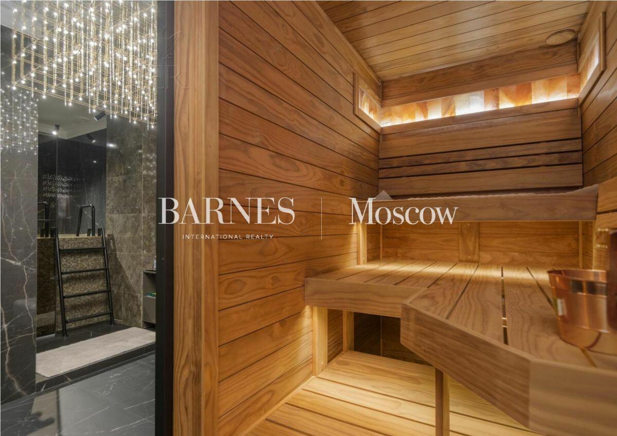 3-этажный коттедж 1 100 м² с отделкой