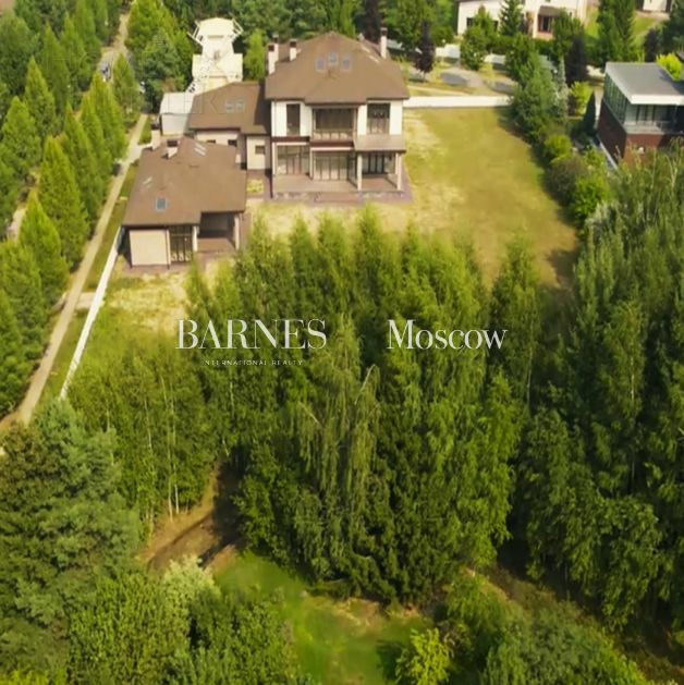 2-этажный коттедж 1 840 м² без отделки